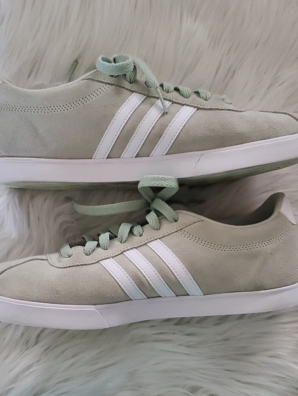 Adidas Women's Light Green Suede Court Sneakers | Lace-Up Casual Shoes Size 10 - Picture 4 of 9